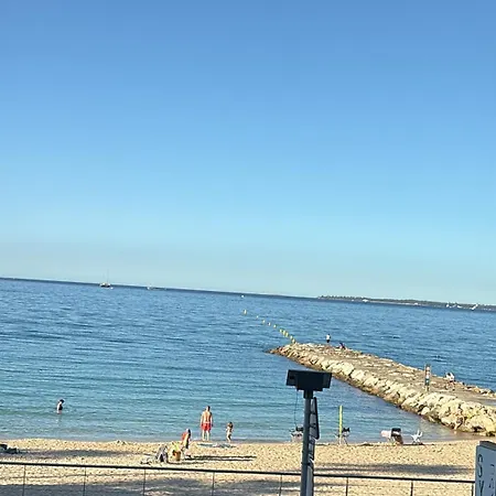 Superbe 2 Pieces Front De Mer, Le Lido * アンティーブ