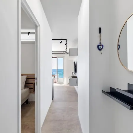 Superbe 2 Pieces Front De Mer, Le Lido Антіб