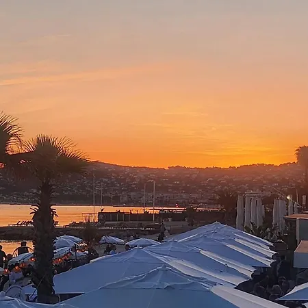 Appartamento Superbe 2 Pièces Front De Mer, Le Lido Antibes