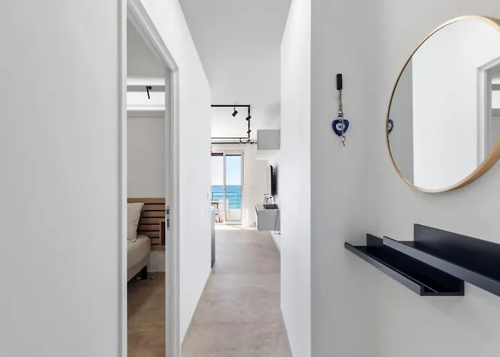 Superbe 2 Pieces Front De Mer, Le Lido Antibes