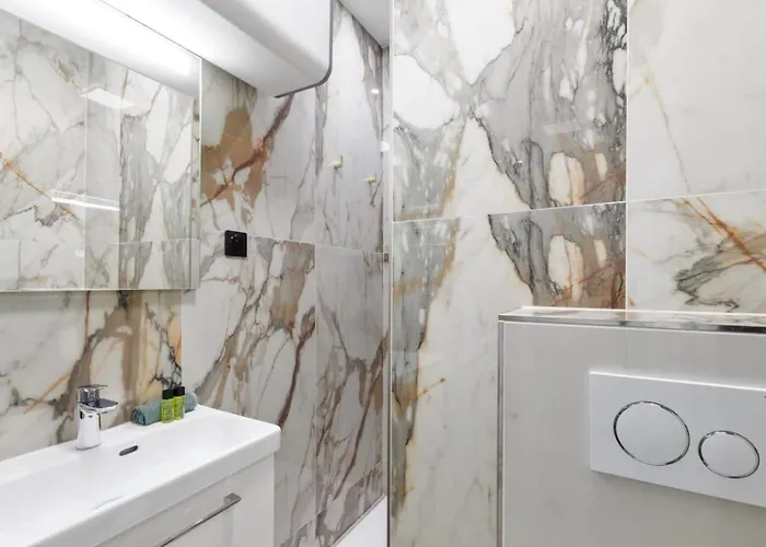 Superbe 2 Pièces Front De Mer, Le Lido * Antibes