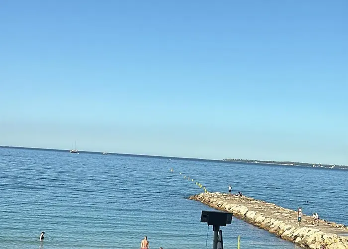 Superbe 2 Pièces Front De Mer, Le Lido * Antibes